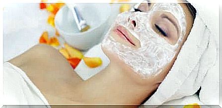 Gelatin peel-off masks for deep hydration