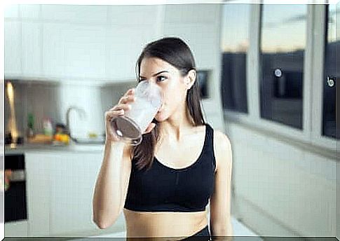 Woman drinking smoothie