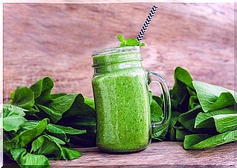 Green shake with basil