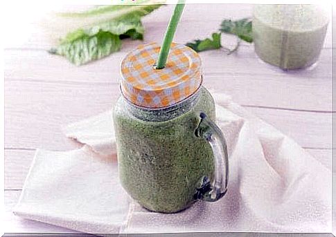 Coriander shake to get rid of heavy metals