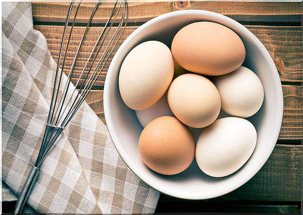 How do you know if an egg is fresh?