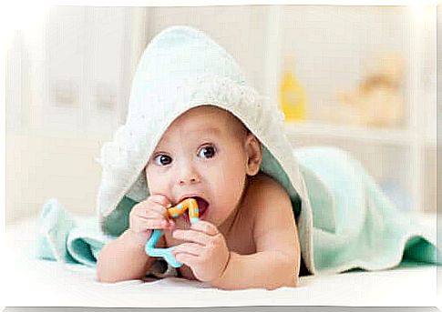 How to relieve baby's itchy gums?