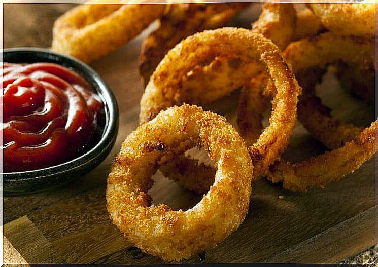 Learn how to make amazing, crispy onion rings