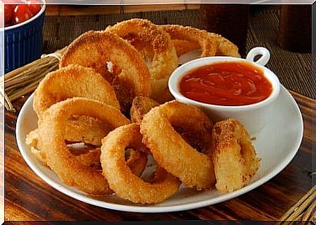 Learn how to make amazing, crispy onion rings