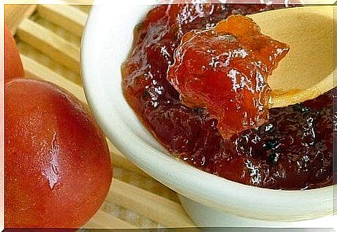 Low calorie and tasty tomato jelly