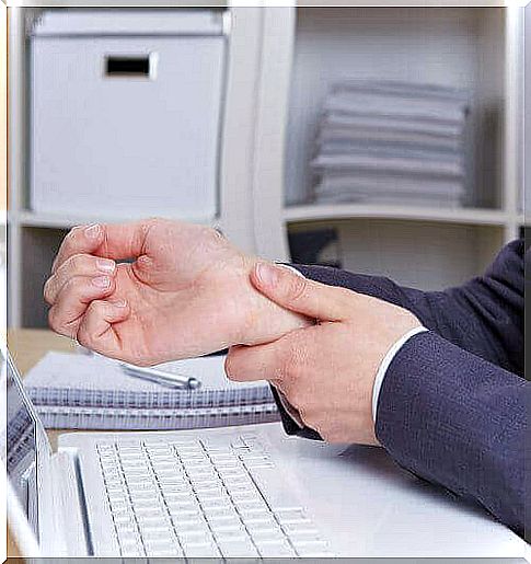 Tingling in hands and feet: carpal tunnel syndrome