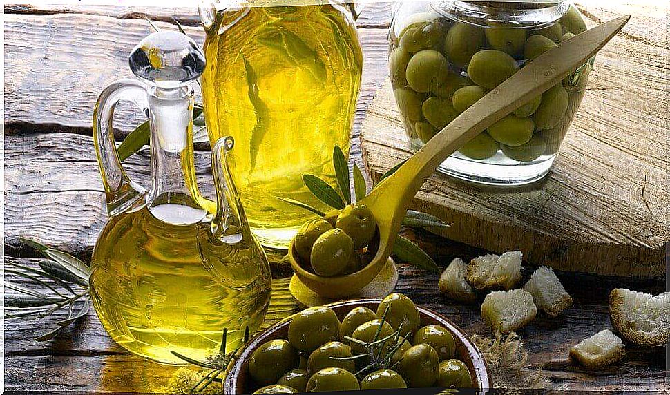 Eating olive oil to raise the good cholesterol